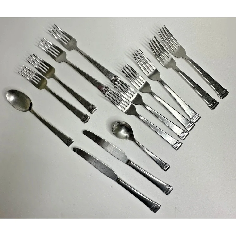 Oneida Athena Pattern Flatware 18/10 Set 14 Pc Dinner Fork Salad Teaspoon Knives
